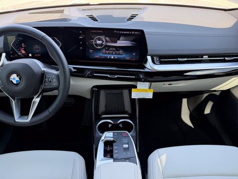 New 2026 BMW X2 xDrive28i w/ Technology Package AWD/4WD image 15