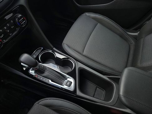 Used 2021 Buick Encore GX Select image 20