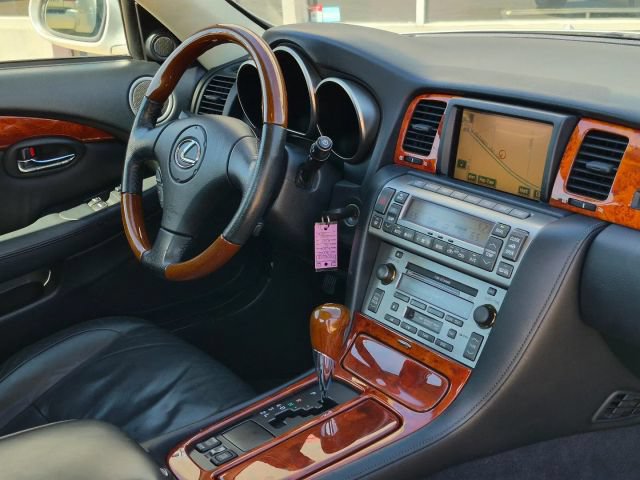 Used 2005 Lexus SC 430 Convertible RWD image 19