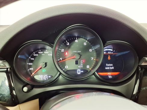 Used 2020 Porsche Macan image 25