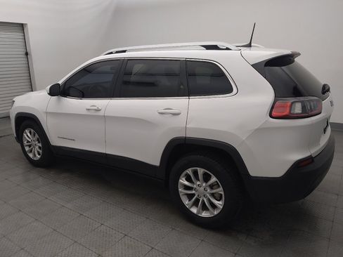 Used 2019 Jeep Cherokee Latitude w/ Cold Weather Group FWD image 3