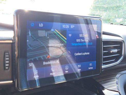 Used 2022 Ford Explorer Limited image 21