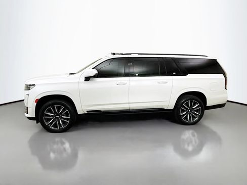 Used 2022 Cadillac Escalade ESV Sport Platinum w/ Heavy-Duty Trailer Package AWD/4WD image 6