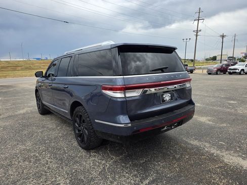 Used 2023 Lincoln Navigator L Reserve AWD/4WD image 5