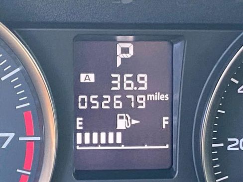 Used 2017 Subaru Crosstrek 2.0i Premium image 12