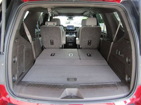 Used 2023 Chevrolet Tahoe LT w/ LT Signature Package AWD/4WD image 40