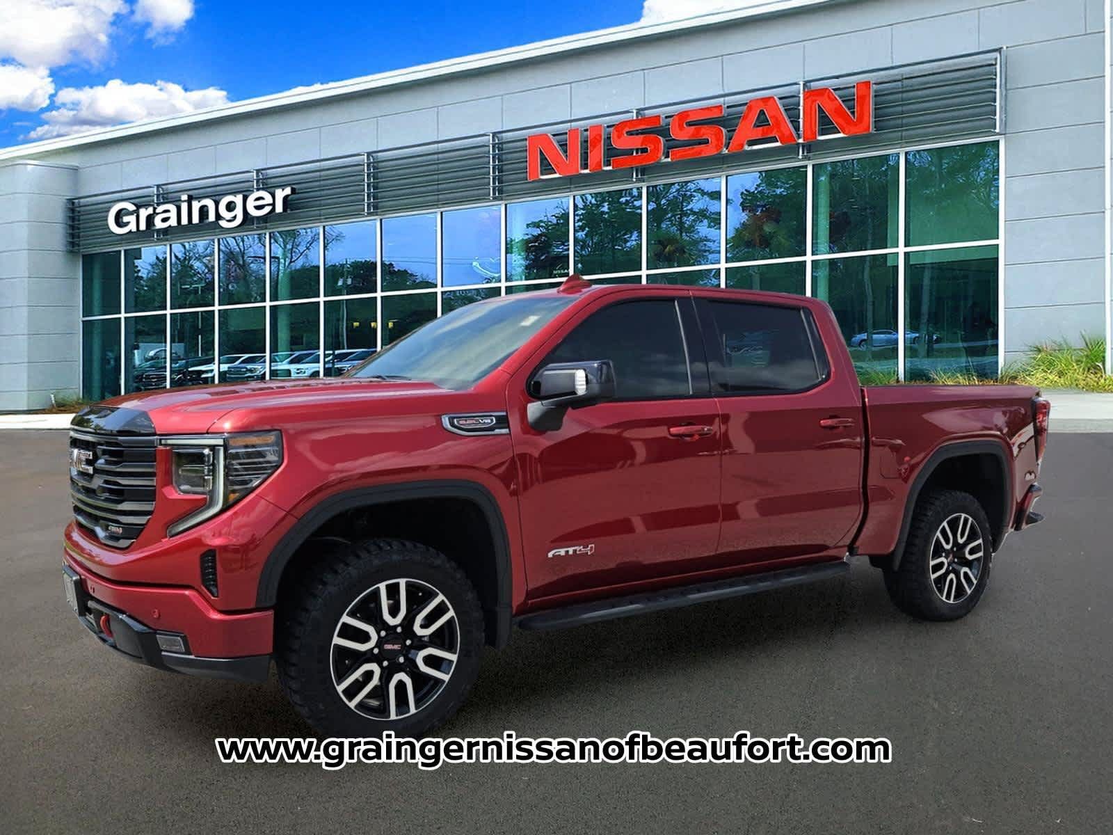Used 2025 GMC Sierra 1500 AT4 w/ AT4 Premium Package AWD/4WD image 2