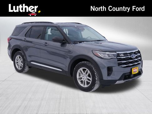 Used 2025 Ford Explorer Active image 1