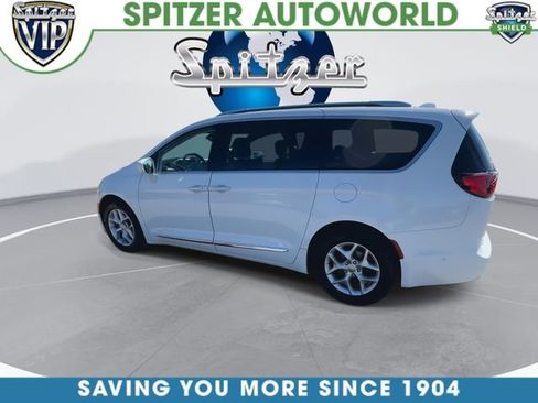 Used 2019 Chrysler Pacifica Touring-L Plus image 7