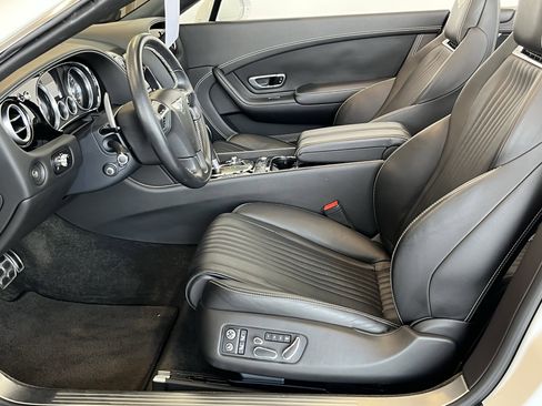 Used 2017 Bentley Continental GT image 6