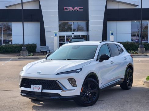 Used 2024 Buick Envision Sport Touring image 1