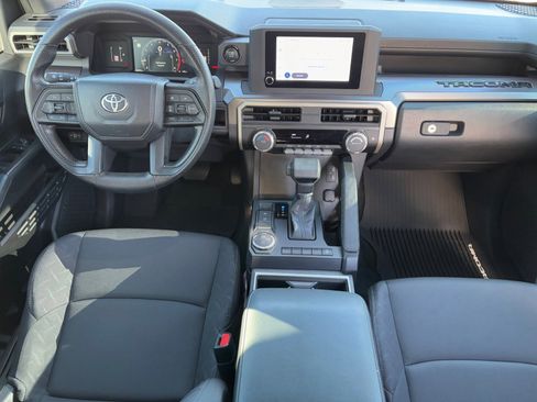Used 2025 Toyota Tacoma SR5 image 12