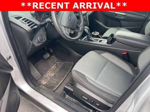 Used 2018 Ford Escape SE w/ SE Sync 3 Package image 6