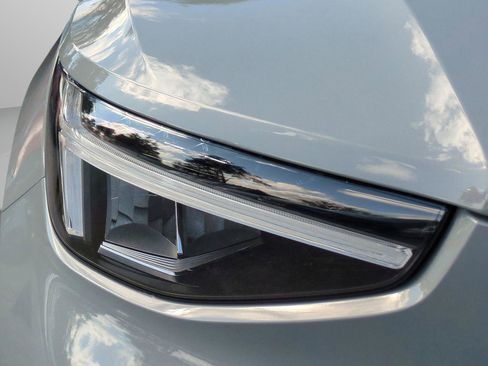 New 2025 Volvo XC40 B5 Core w/ Protection Package Premier image 10