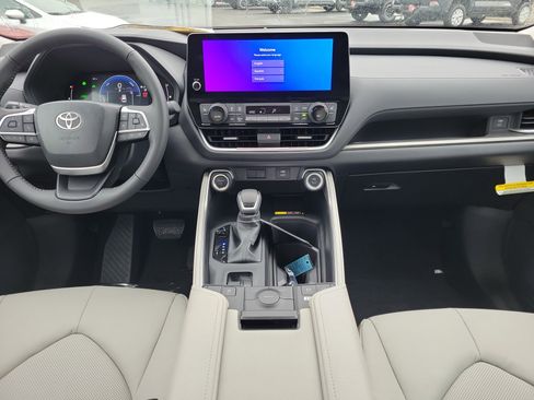 New 2026 Toyota Grand Highlander AWD Hybrid image 7