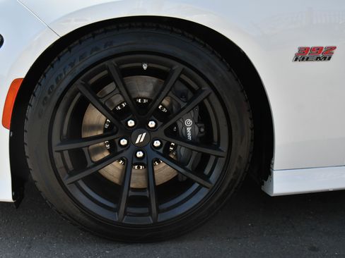 Used 2020 Dodge Charger Scat Pack w/ Dynamics Package RWD image 12