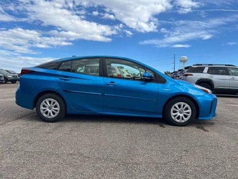 Used 2021 Toyota Prius LE FWD image 7