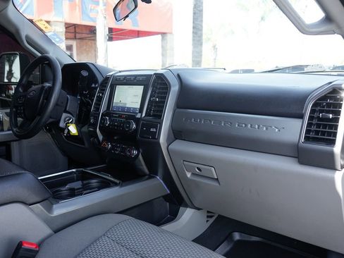 Used 2022 Ford F250 XLT w/ Black Appearance Package AWD/4WD image 36