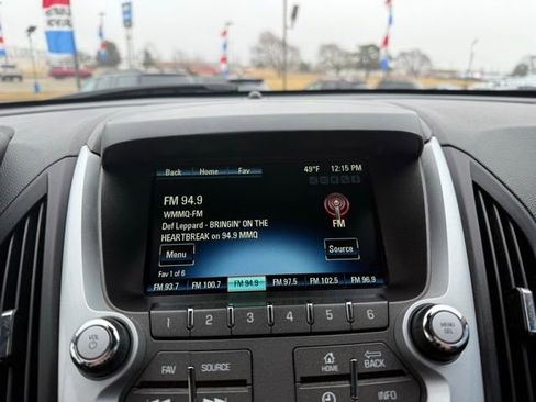 Certified 2017 Chevrolet Equinox LT w/ Convenience Package image 24