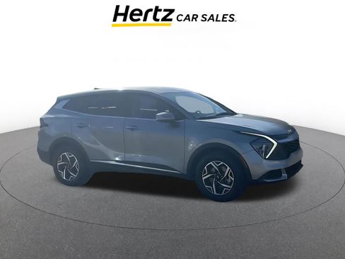 Used 2025 Kia Sportage LX image 1