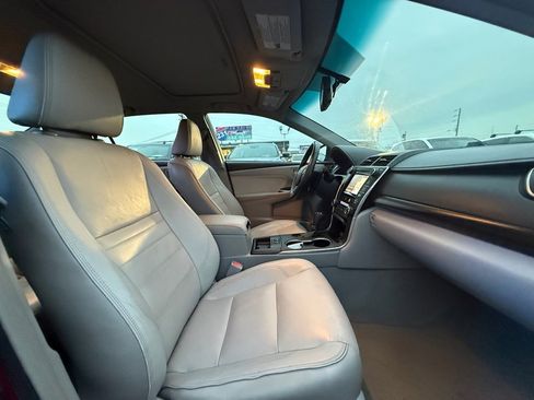 Used 2015 Toyota Camry XLE image 26