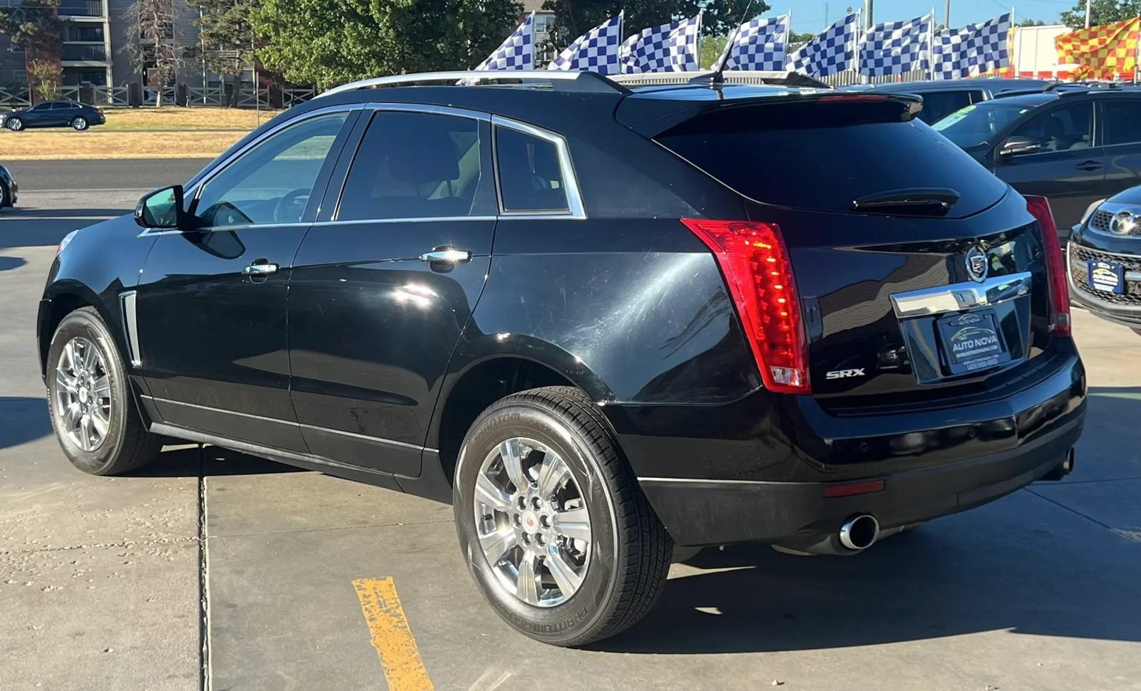 Used 2014 Cadillac SRX Luxury w/ Driver Awareness Package FWD image 6