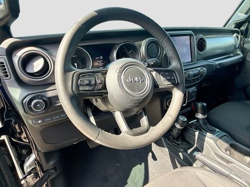 Used 2023 Jeep Wrangler Unlimited w/ Sun & Screen Package AWD/4WD image 12
