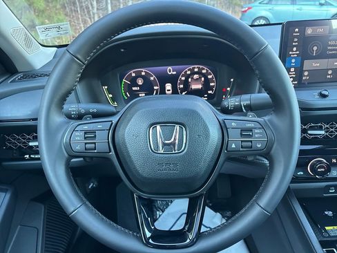 New 2025 Honda Accord EX-L image 19