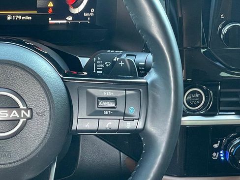 Used 2023 Nissan Pathfinder Platinum image 14