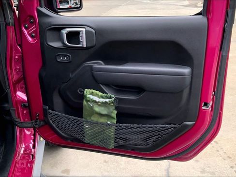 Used 2024 Jeep Wrangler Sport S image 20