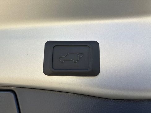 New 2025 Toyota RAV4 XLE image 33