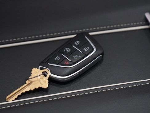 Used 2025 Cadillac Escalade Premium Luxury image 43