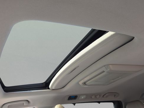 Used 2011 Honda Odyssey EX-L image 11