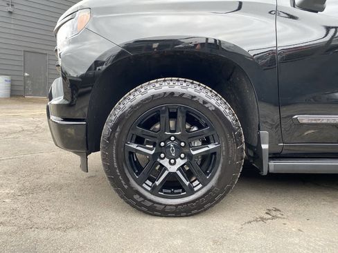 Used 2025 Chevrolet Silverado 1500 High Country w/ Midnight Edition AWD/4WD image 11