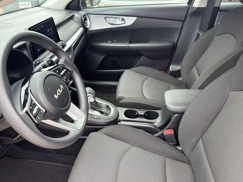 Used 2024 Kia Forte LXS w/ LXS Technology Package FWD image 12