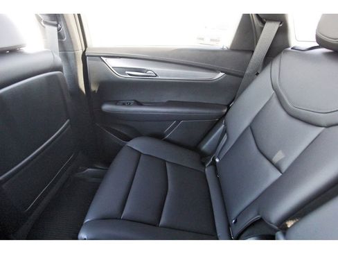 New 2026 Cadillac XT5 Luxury image 12