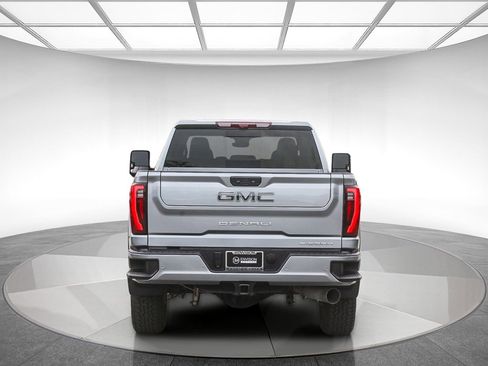 Used 2024 GMC Sierra 3500 Denali Ultimate image 3