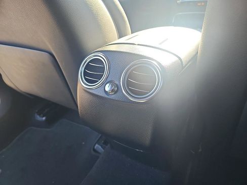 Used 2022 Mercedes-Benz GLC 300 image 28