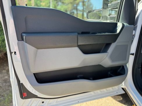 New 2026 Ford F350 XL w/ XL Chrome Package image 16