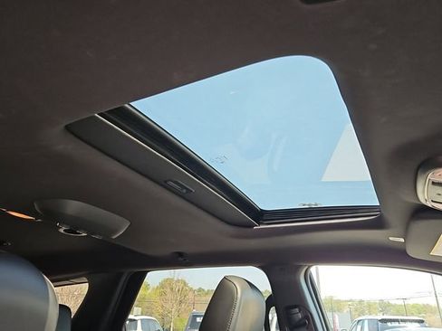 Used 2024 Dodge Durango GT image 21