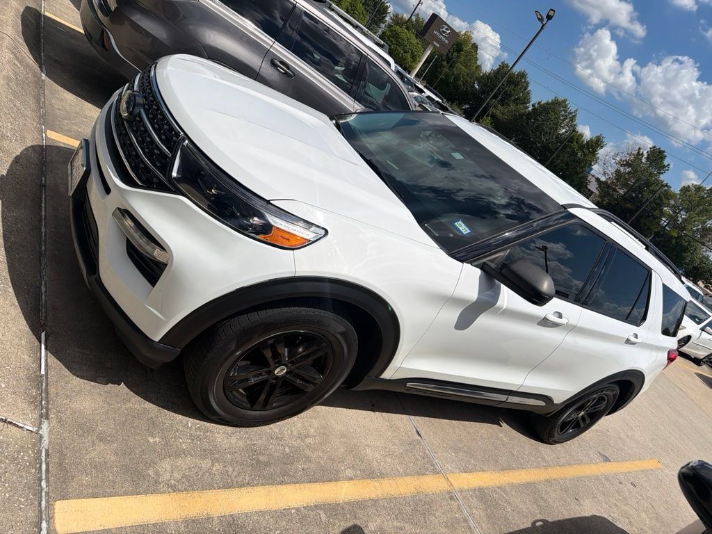 Used 2020 Ford Explorer XLT w/ Equipment Group 202A RWD image 1