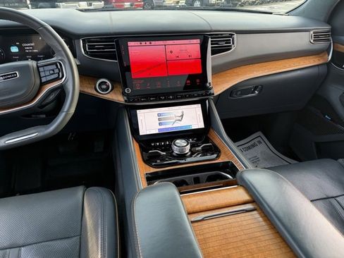 Used 2022 Jeep Grand Wagoneer Series II w/ Premium Group II image 17