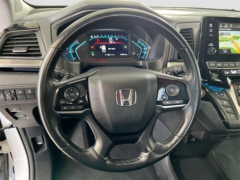 Used 2022 Honda Odyssey Elite image 11