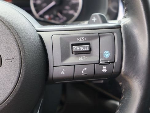 Used 2025 Nissan Pathfinder SV FWD image 14