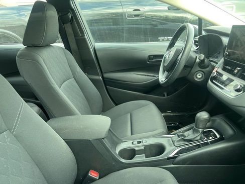 Used 2024 Toyota Corolla LE image 9