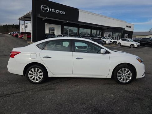Used 2016 Nissan Sentra S image 6