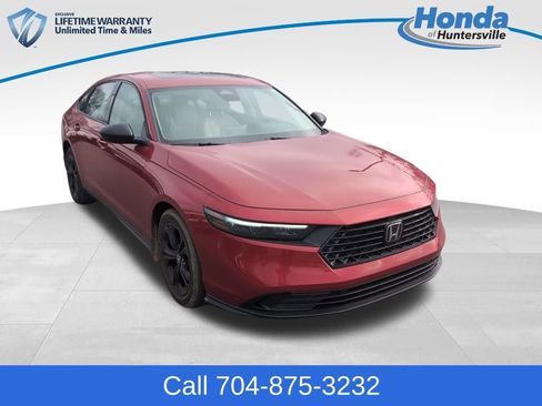 Used 2025 Honda Accord SE image 1
