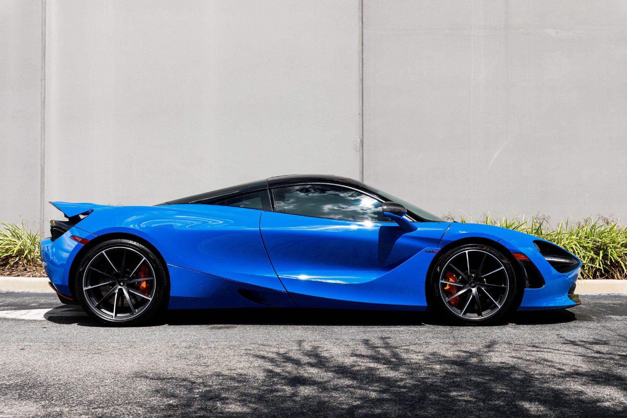 Used 2019 McLaren 720S Luxury RWD image 12