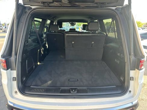 Used 2024 Jeep Wagoneer L Series III w/ Flexible Seating Group AWD/4WD image 31