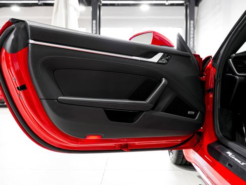 Used 2021 Porsche 911 Carrera S image 28